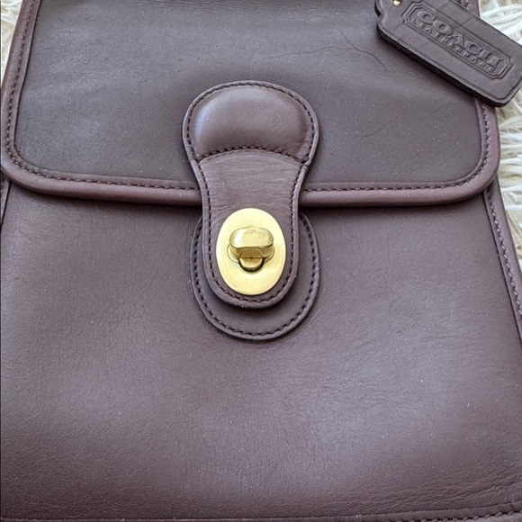 Coach - Picture 2 of 9